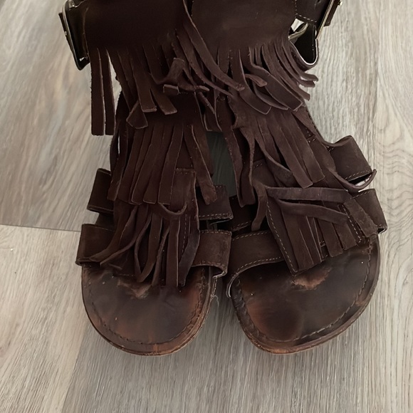 Brown sandals - Picture 2 of 3